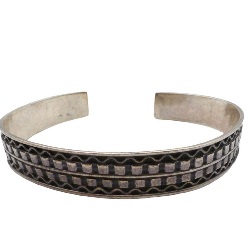 925 Sterling Silver Square Zig Zag Pattern Cuff 7… - image 1